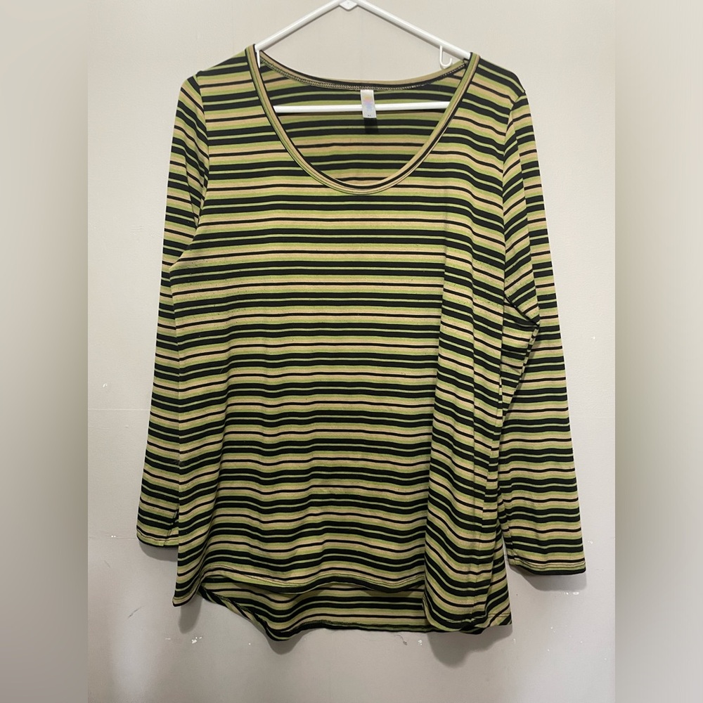 Long sleeved  Tee 🌻🌻4 for $25 bundle🌻🌻